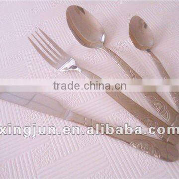 Elegant stainless steel flatware set