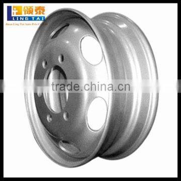 Sinotruck HOWO A7 truck spare parts wheel hub truck parts