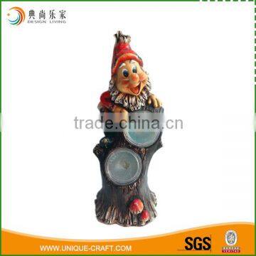 Novelty gnome resin trunk with solar light