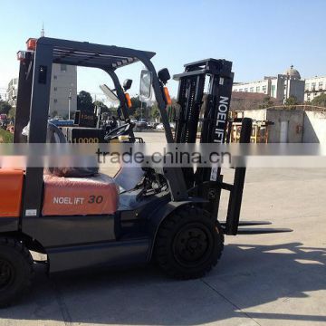 steering stability 2 ton petrol forklift truck