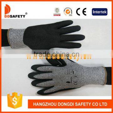DDSAFETY Wholesale Black Nitrile Sandy On Palm Or Top Finger Cut Resistance Glove photo-2