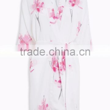 Customize ladies luxury printing silk satin knee length robe, sexy lace trim long sleeve kimono robe 2017013