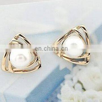 Korean Jewelry Sweet and Romantic and Lovely and Generous Temperament Imitation Pearl Earring Hollow Triangle Earring photo-6