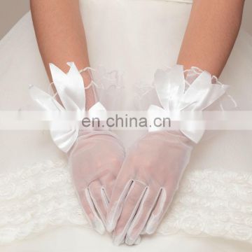 Top Design High Quality Tulle Red Bridal Gloves With Ivory Graceful Satin Bows And Organza Lace Wrist Length For Wedding Dress