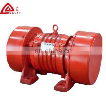 Durable small vibrating table for brick mould