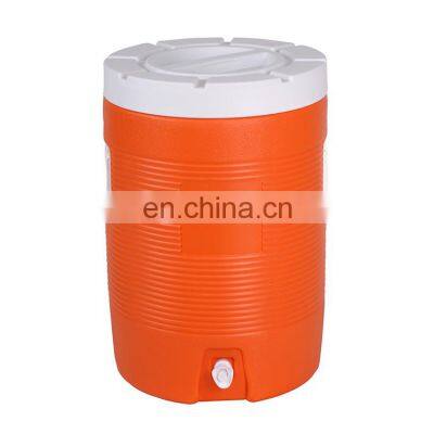 Wholesale different size portable plastic ice insulation water cooler jug for party use