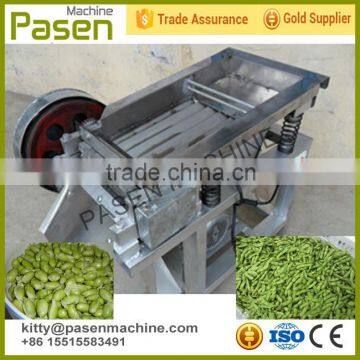 Industrial pea shell removing machine/Green soy bean peeling machine/Automatic pea shelling machine