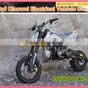 QWMOTO CE Cool Design 125cc motor bike for sale with manual clutch