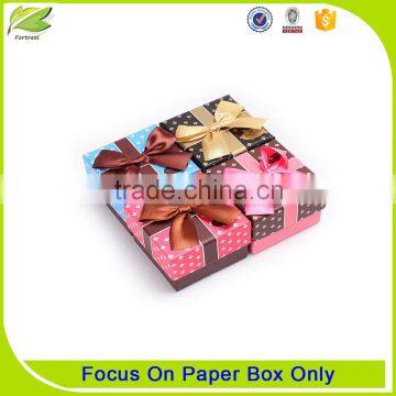 square shaped chocolate small paper box