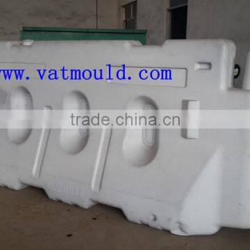 2015 New Style Fast Production Speed Professional Manufacturer Road Traffic Barrier Blow Mould