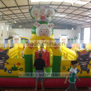 Discount commercial inflatable water floating playground