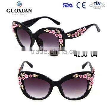Flower Embossed Style Eyes Women Cat Eye Sunglasses