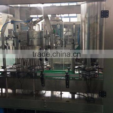 DGCF Carbonated Drink Balanced Pressure Filling Bottling Machine photo-3