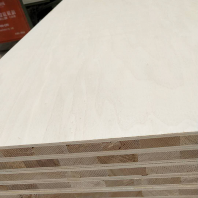 Building Material High Quality E0 Grade Melamine Faced Block board for Furniture