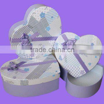 Heart shaped wedding paper gift box