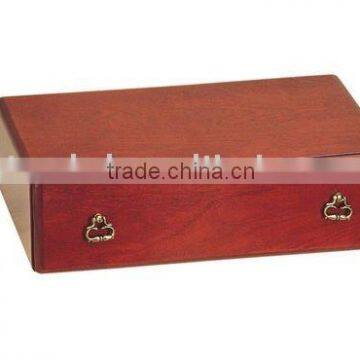 Wooden jewelry box