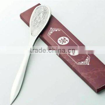 tea knife /wimble