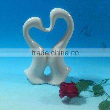 Valentine gifts swan wedding at ceramic heart shape