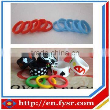 Fashion slicone finger ring