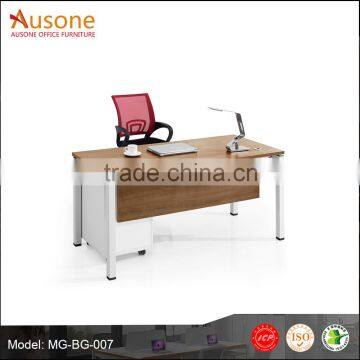 Hot selling apple store wood display table with 4 legs