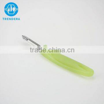 Durable ultra sharp peach peeler