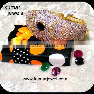 Broad Party Bracelet