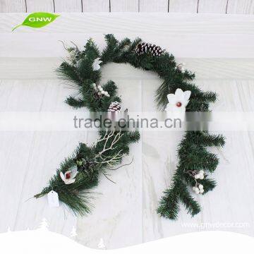 GNW CHGR-1607017 Hot sale Low price PE Artificial christmas garland with white flower for decoration