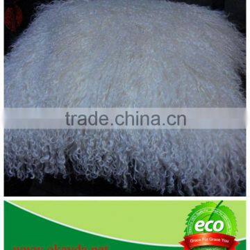 Tibetan pillow of lamb fur