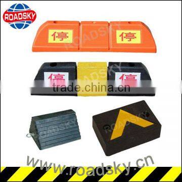 Heavy Duty Rubber Car Parking Stopper In Garage