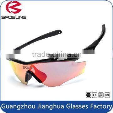 Univeral fit unisex sports inspired design anti fog performance safety eyewear