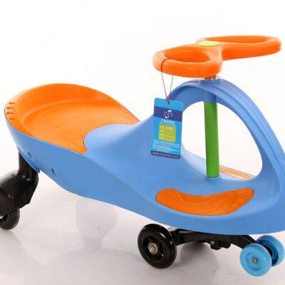 детская качалка-автомобиль