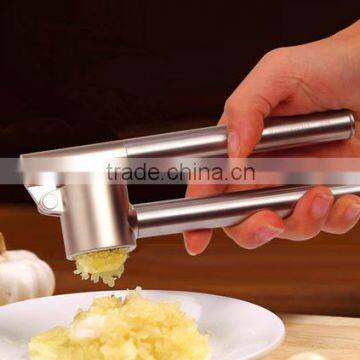 Potato Ricer and Masher, Premium Anti-Rust 18/10 Stainless Steel, Soft Touch Black Silicone Handles