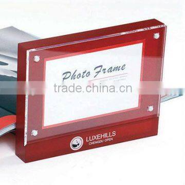 Magnetic acrylic photo frame wholesale with SGS certification