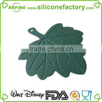 Lovely leaf shape soft silicone coaster/silicone rubber cup mat