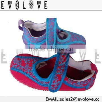 Wholesale PVC swimming aqua shoes