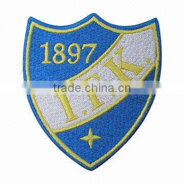 2017 custom high quality self adhesive embroidery patch