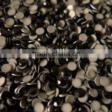 Rhinestuds Hot Fix Iron on, Faceted Round Surface 2.8mm Black