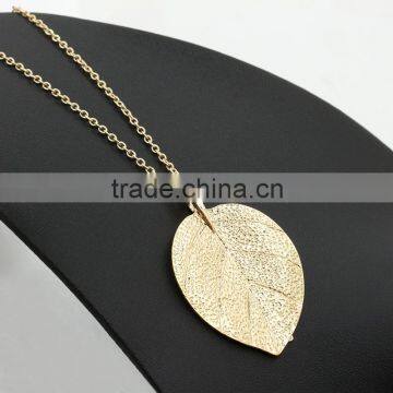 Noble Retro Leaf Necklace Sweater Chain Gold Leaf Long Necklace Quality Choice photo-3