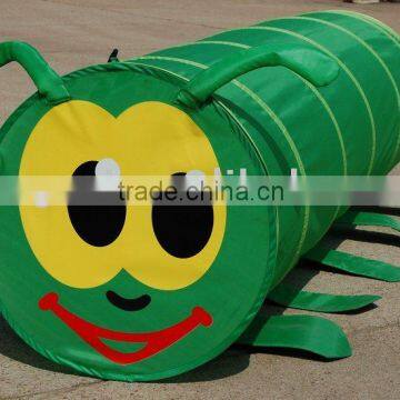 children play animal tunnel