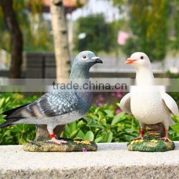 christmas pigeon statues