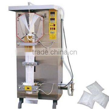 Automatic compound film liquid packing machine