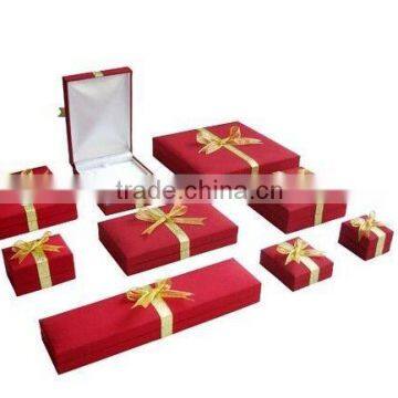 Handmade customized leather jewelry box for foam inserts
