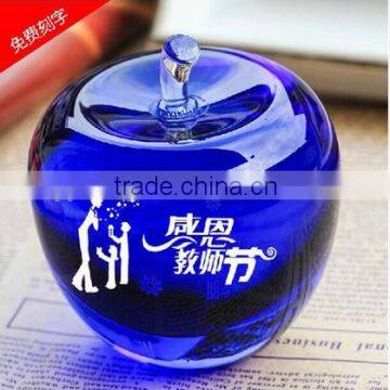 Cheap Crystal Apple With Customized Logo For Wedding Favors