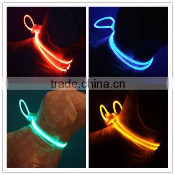 2016 hot popular pet products LED flash sling