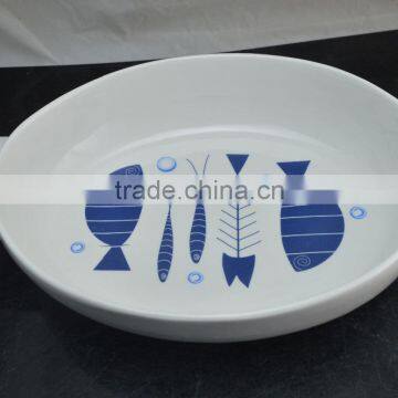 white porcelain bake plate with fish design for five star restaurant in the French