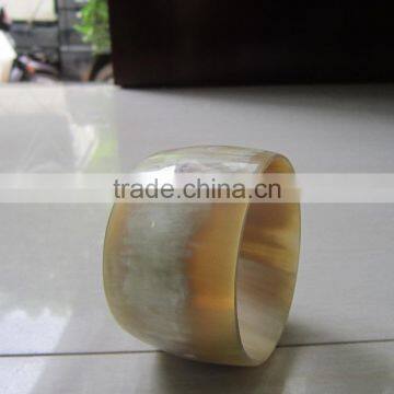 Natural color, very elegant item horn bracelet Vietnam