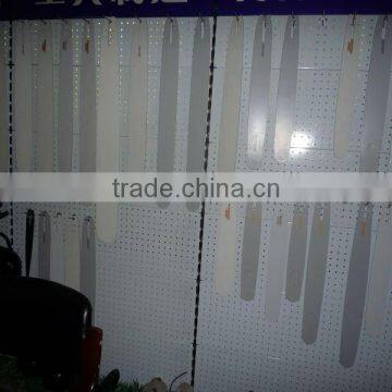 Chain saw guide bar with the head top