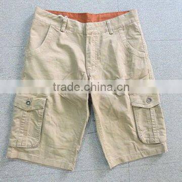 Men 100% cotton cargo short with enzyme wash