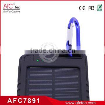 Carabiner Hanging Design Outdoor Flashlight Dual USB 4000mAh RV Sun Powered Outdoor Solar Battery Charger photo-2