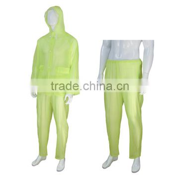 100% waterproof ventilated cape back PVC raincoat